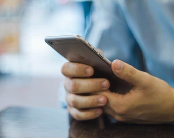 Ataki na smartfony- jak chronić sprzęt